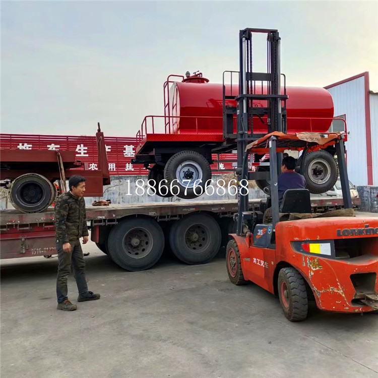5吨水罐拖车